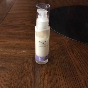 Skyn Iceland “ The antidote cooling daily lotion”